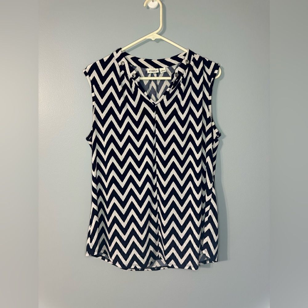 Cato Sleeveless Blouse w built in jewelry - Picture 2 of 8